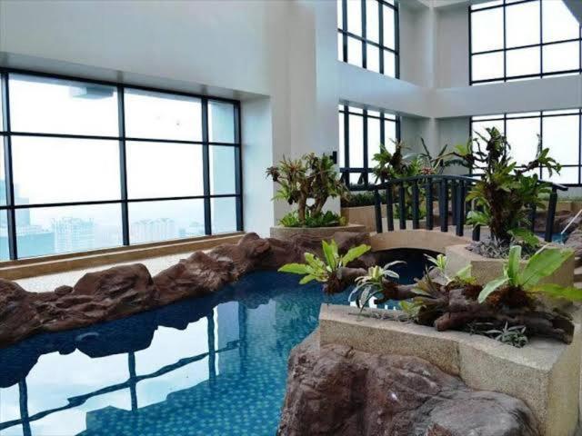 Family Staycation With Pool Манила Екстериор снимка